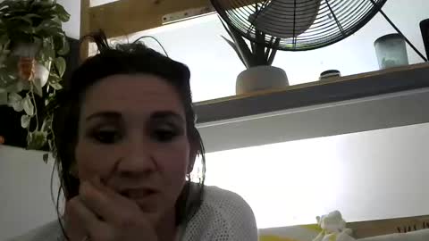 Snapshot of wifeonly chatting on 01.24.25 Wifeonly online show from 01.24.25