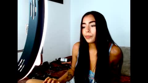 Snapshot of wild_roomxxx chatting on 09.26.25 Wild RoomXxX online show from 09.26.25