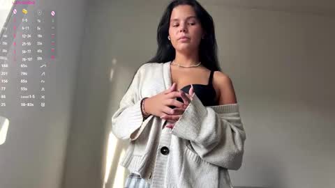 Mia online show from 11.23.25