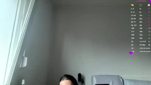 Mia online show from 02.04.26