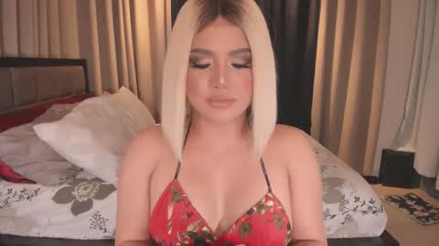 Snapshot of wildbelladonnats chatting on 03.07.25 BELLA online show from 03.07.25