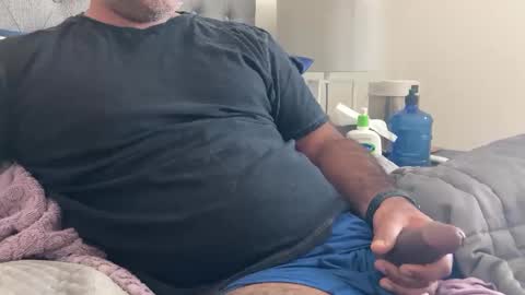 Snapshot of wildhungry chatting on 12.31.24 wildhungry online show from 12.31.24