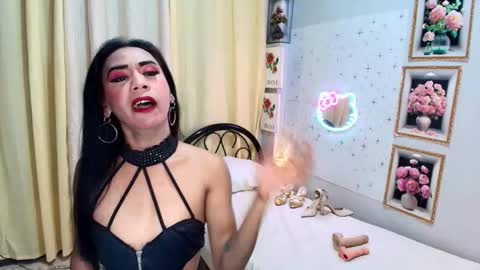 Snapshot of wildnika chatting on 10.05.25 wildnika online show from 10.05.25