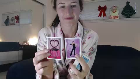 WildRose L - check my Pinned tweet if you dont see me online within 5 minutes after Ive sent email notifications online show from 01.18.26