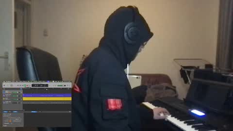 wildtux240722 online show from 03.01.26