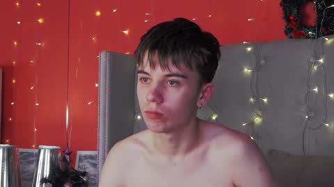 Snapshot of william_ross chatting on 12.24.24 will online show from 12.24.24