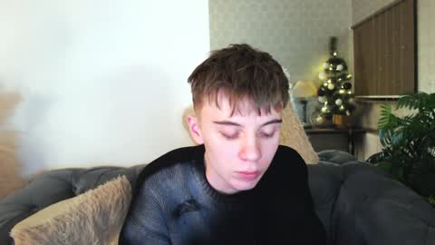 Snapshot of william_ross chatting on 12.28.24 will online show from 12.28.24