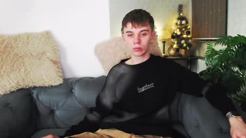 Snapshot of william_ross chatting on 12.28.24 will online show from 12.28.24