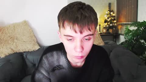 Snapshot of william_ross chatting on 12.28.24 will online show from 12.28.24