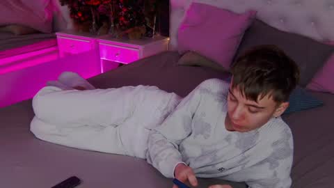 Snapshot of william_ross chatting on 01.03.25 will online show from 01.03.25