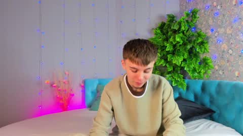 Snapshot of william_ross chatting on 01.26.25 will online show from 01.26.25