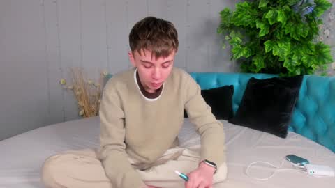 Snapshot of william_ross chatting on 02.05.25 will online show from 02.05.25