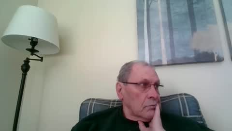 Snapshot of willnedoher chatting on 12.22.24 Willhedoher online show from 12.22.24