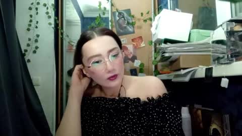Phoebe online show from 03.13.26