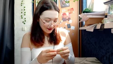 Phoebe online show from 04.06.26