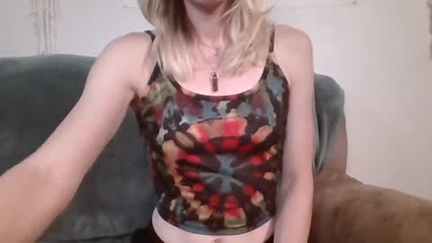Snapshot of willowxo223 chatting on 06.13.26 willowxo223 online show from 06.13.26