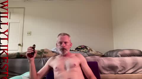 Snapshot of willylikestoplay74 chatting on 01.11.25 Twisted Will online show from 01.11.25