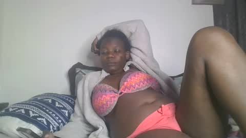 willyoubemine1 online show from 01.14.25