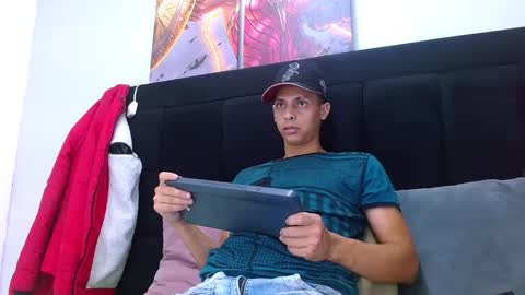 Wiltom online show from 12.15.25