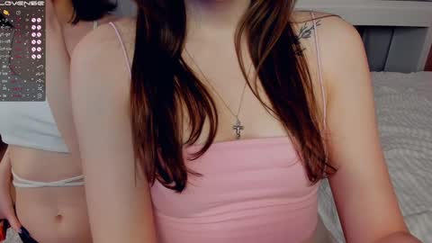 Amalia and Mia online show from 01.25.25