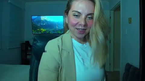 Winter Miracle online show from 10.05.25