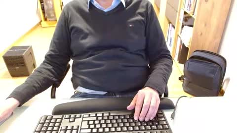 Snapshot of winterfreund99 chatting on 01.19.25 winterfreund99 online show from 01.19.25