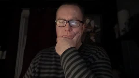 Snapshot of wintyr chatting on 11.05.25 wintyr online show from 11.05.25