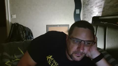 Snapshot of wirzwei8883 chatting on 09.11.25 Dirty online show from 09.11.25