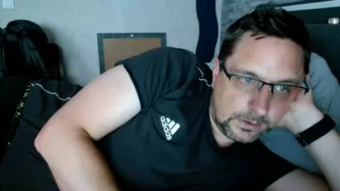Snapshot of wirzwei8883 chatting on 06.21.26 Dirty online show from 06.21.26