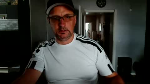 Snapshot of wirzwei8883 chatting on 07.14.26 Dirty online show from 07.14.26