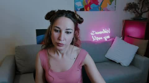 Sarah Curly online show from 05.05.26