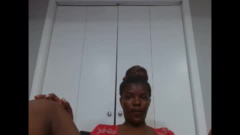 Snapshot of wishhwashy22 chatting on 04.08.26 Chanel online show from 04.08.26