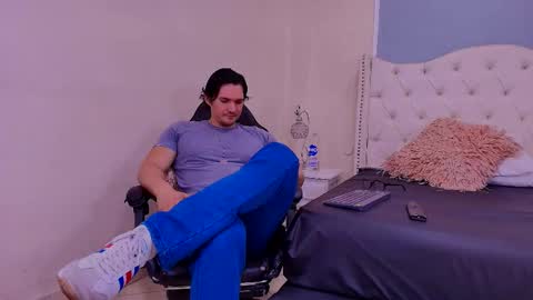 Snapshot of wiston_cox chatting on 03.20.26 Wiston online show from 03.20.26