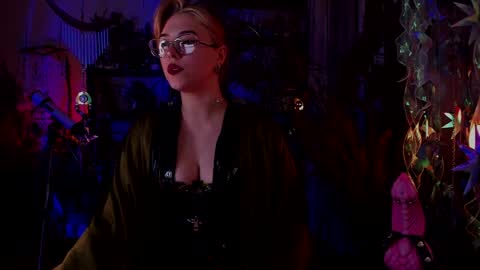 Goddess of two strapons  - Mr. long Don Mr. Pinky online show from 12.13.24