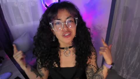 Snapshot of witchofhearts chatting on 01.14.25     Luna Violeta  A r t i s t  online show from 01.14.25