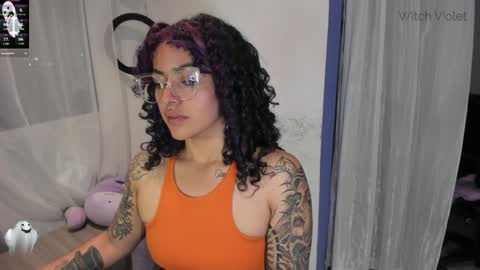 Snapshot of witchofhearts chatting on 01.31.25     Luna Violeta  A r t i s t  online show from 01.31.25