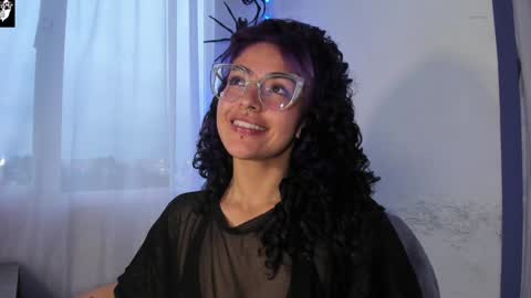 Snapshot of witchofhearts chatting on 02.06.25     Luna Violeta  A r t i s t  online show from 02.06.25