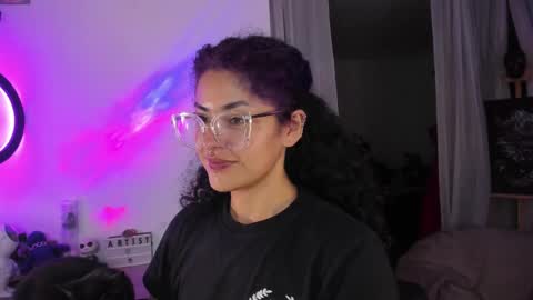 Snapshot of witchofhearts chatting on 02.19.25     Luna Violeta  A r t i s t  online show from 02.19.25