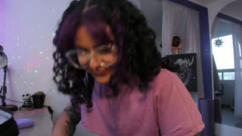 Snapshot of witchofhearts chatting on 03.03.25     Luna Violeta  A r t i s t  online show from 03.03.25