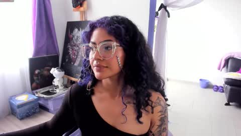 Snapshot of witchofhearts chatting on 09.09.25     Luna Violeta  A r t i s t  online show from 09.09.25