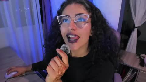 Snapshot of witchofhearts chatting on 12.03.25 Luna Violeta A r t i s t online show from 12.03.25