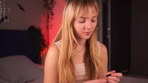 Snapshot of with_my_bae chatting on 11.05.25 Hollis online show from 11.05.25