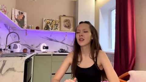 Snapshot of withlovebella chatting on 01.23.25 Isobelle online show from 01.23.25