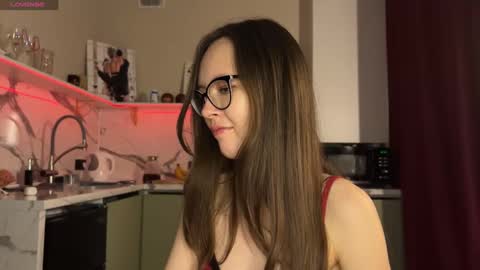 Snapshot of withlovebella chatting on 02.12.25 Isobelle online show from 02.12.25