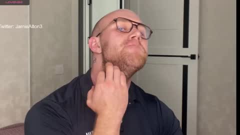 Snapshot of wlademarbergs chatting on 10.24.25 Wlademar online show from 10.24.25