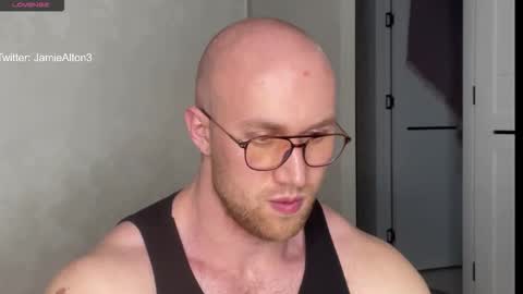 Snapshot of wlademarbergs chatting on 11.14.25 Wlademar online show from 11.14.25