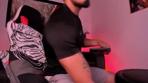 Snapshot of wolferatus chatting on 02.24.26 wolferatus online show from 02.24.26