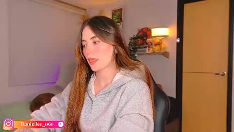 Snapshot of wolfsfoster chatting on 07.22.26 online show from 07.22.26