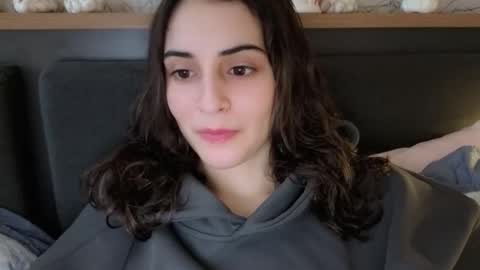 Stia online show from 12.19.25