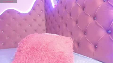 Lia  online show from 01.06.25